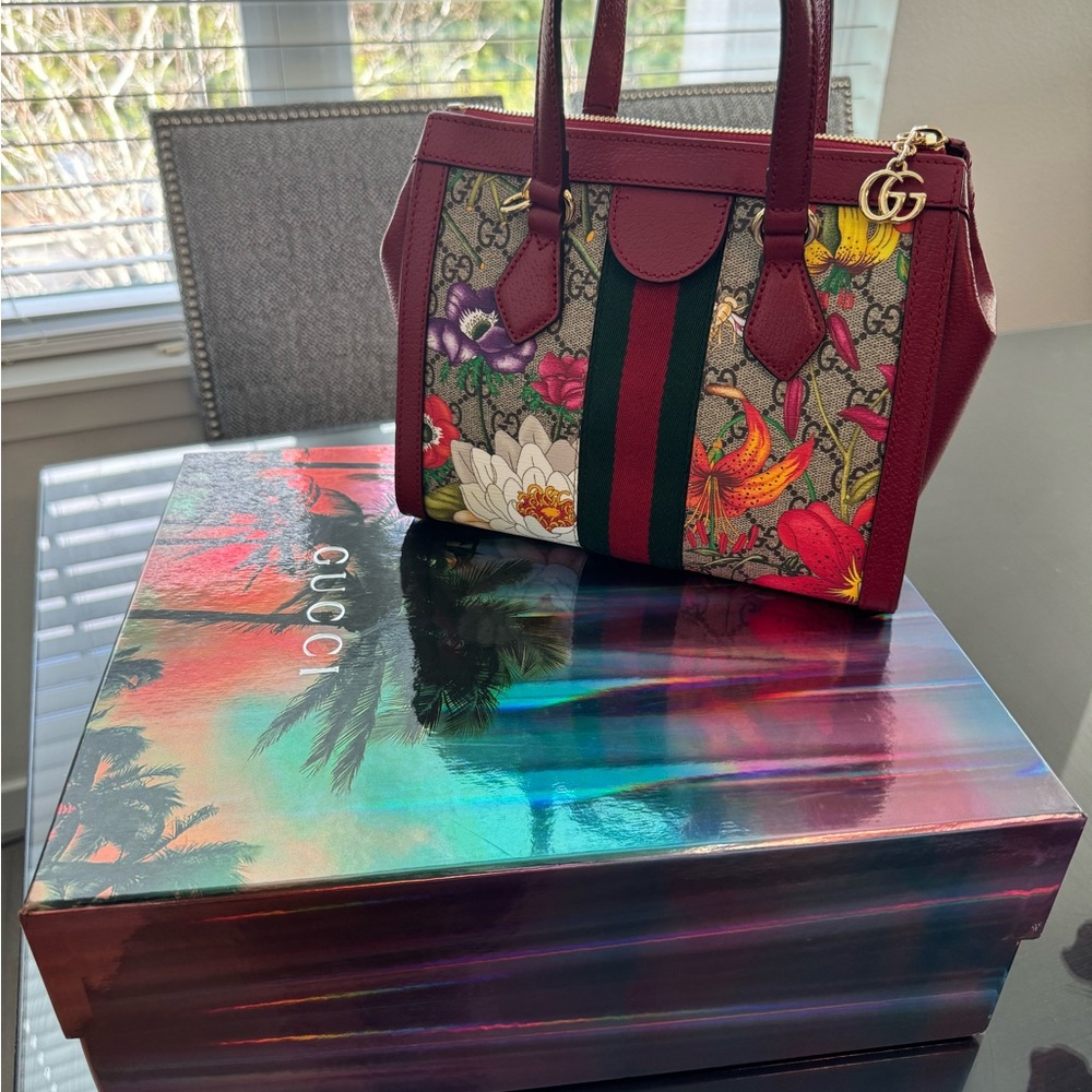 Gucci Women's Floral Burgundy Handbag